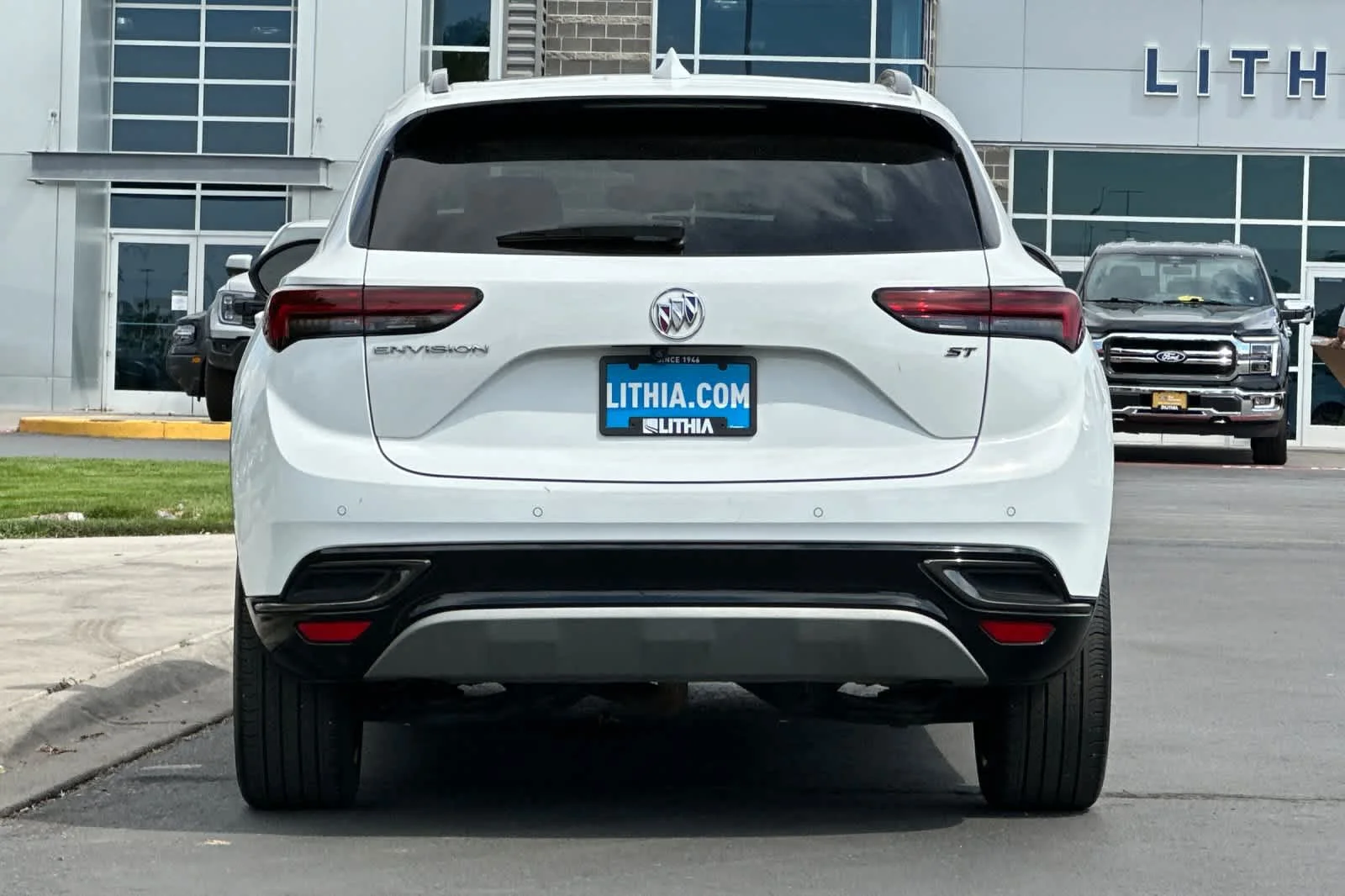 Certified Used 2022 Summit White Buick Essence image 7