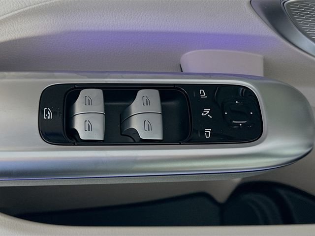 New 2026 Selenite Grey Metallic Mercedes-Benz C 300 image 18