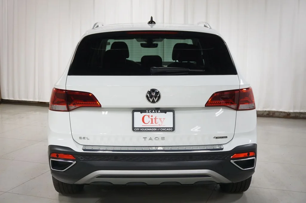 Certified Used 2023 Pure White Volkswagen 1.5T SEL image 15