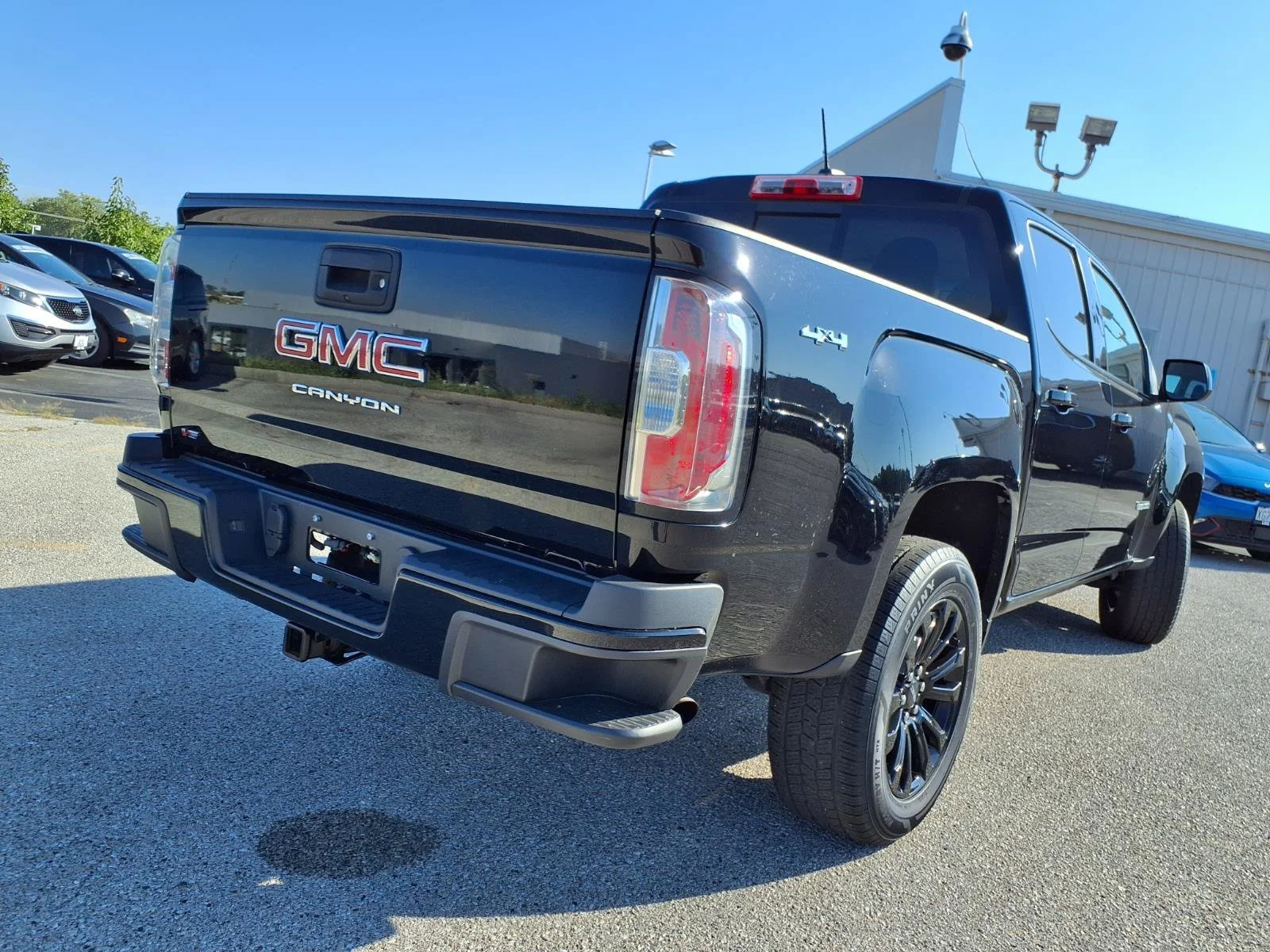Used 2022 Onyx Black GMC 4WD Elevation image 31