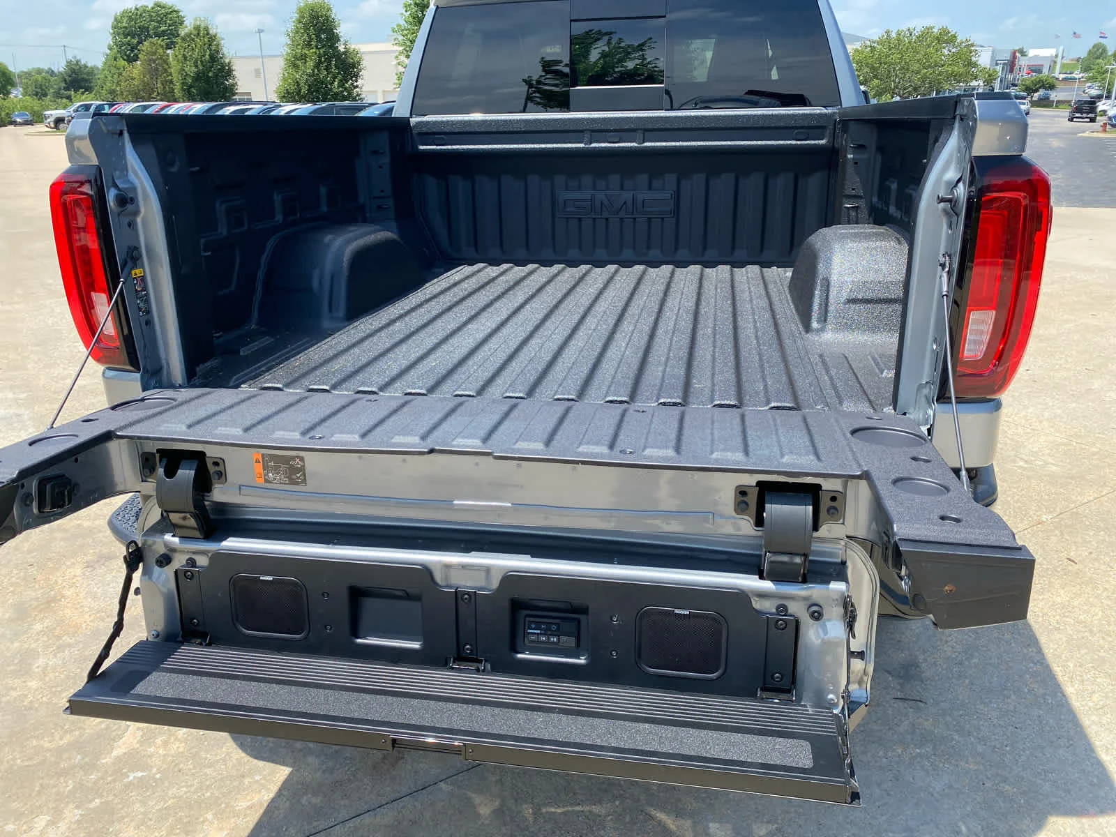 New 2026 Sterling Metallic GMC AT4X image 30