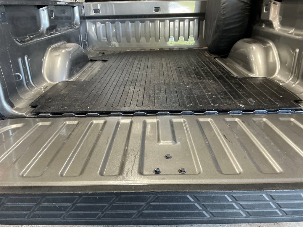 Used 2008 STEEL GRAY METALLIC GMC Work Truck image 27