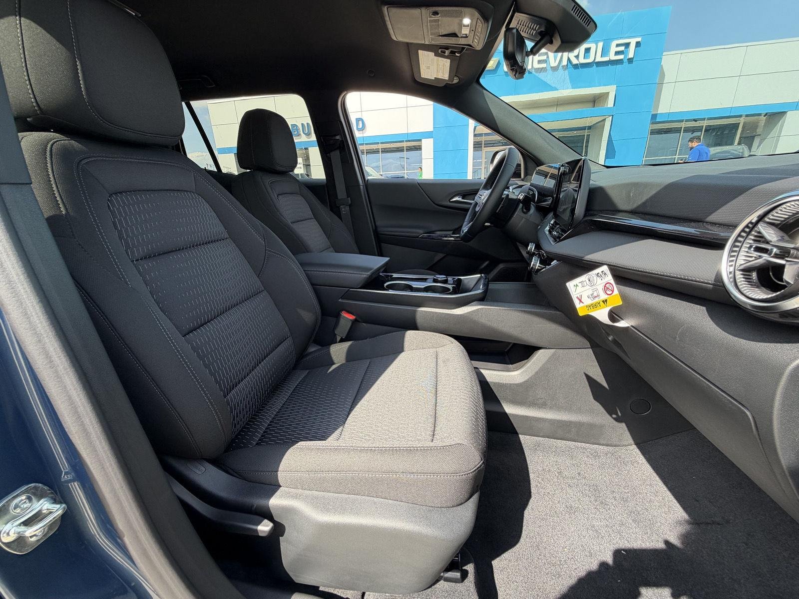 2027 Chevrolet Equinox LT - Photo 29
