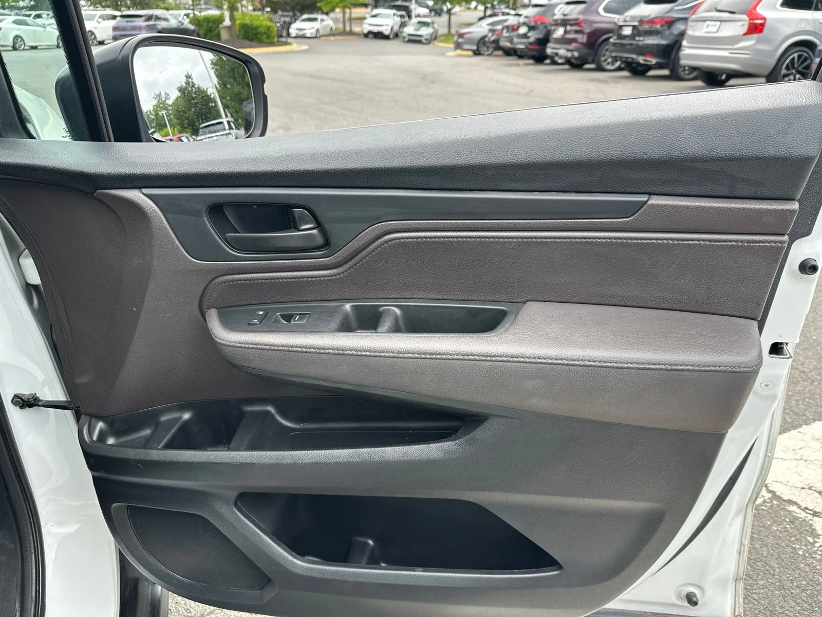 Used 2020 White Honda EX-L image 24