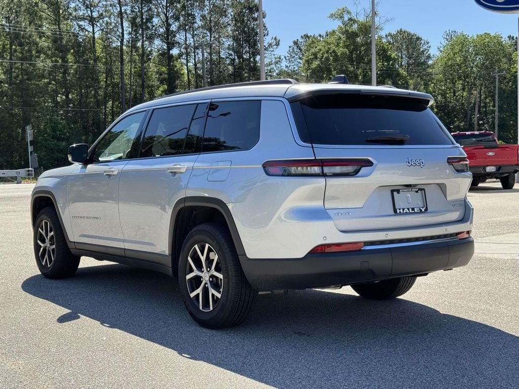 Used 2025 Silver Jeep Limited image 25