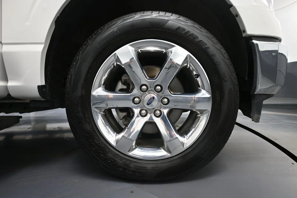 Certified Used 2023 White Ford Lariat image 17