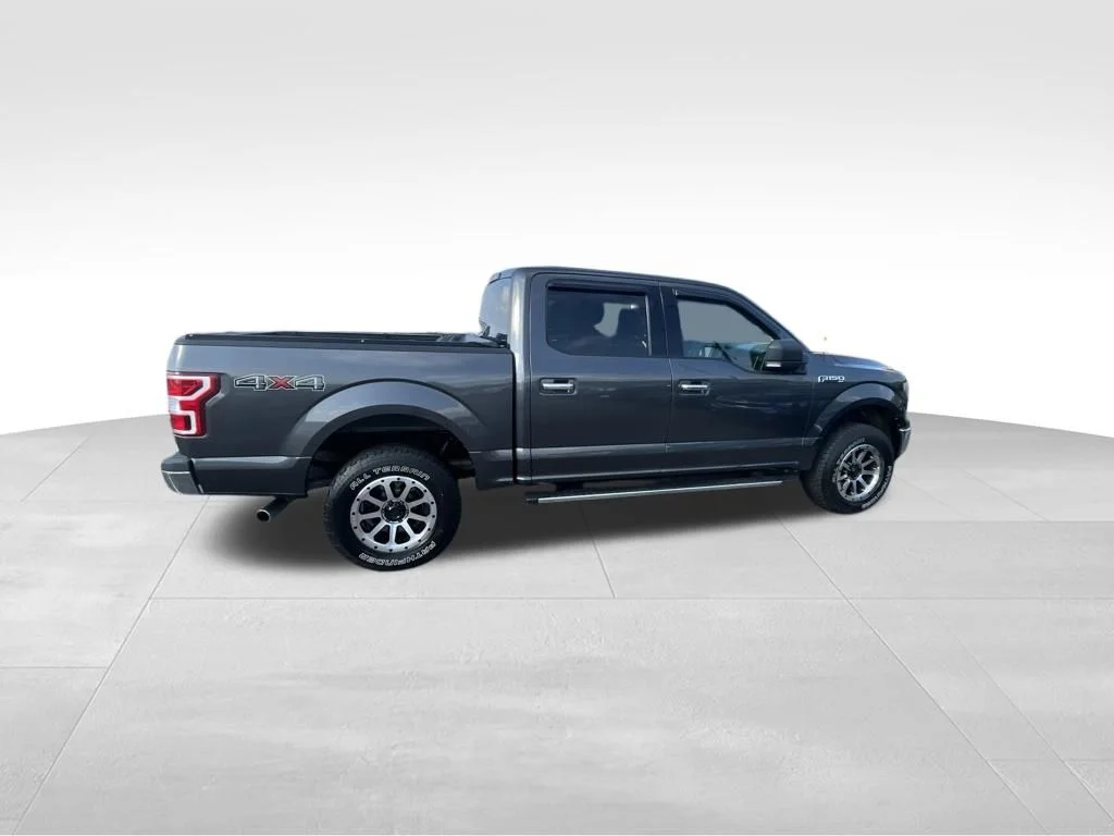 Used 2018 Gray Ford XLT image 16