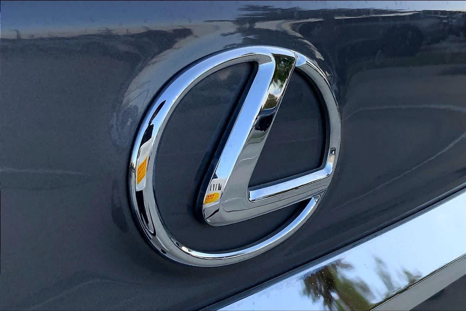 Used 2018 Nebula Gray Pearl Lexus  image 30