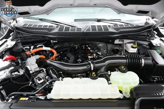 Used 2025 White Ford Lariat image 46