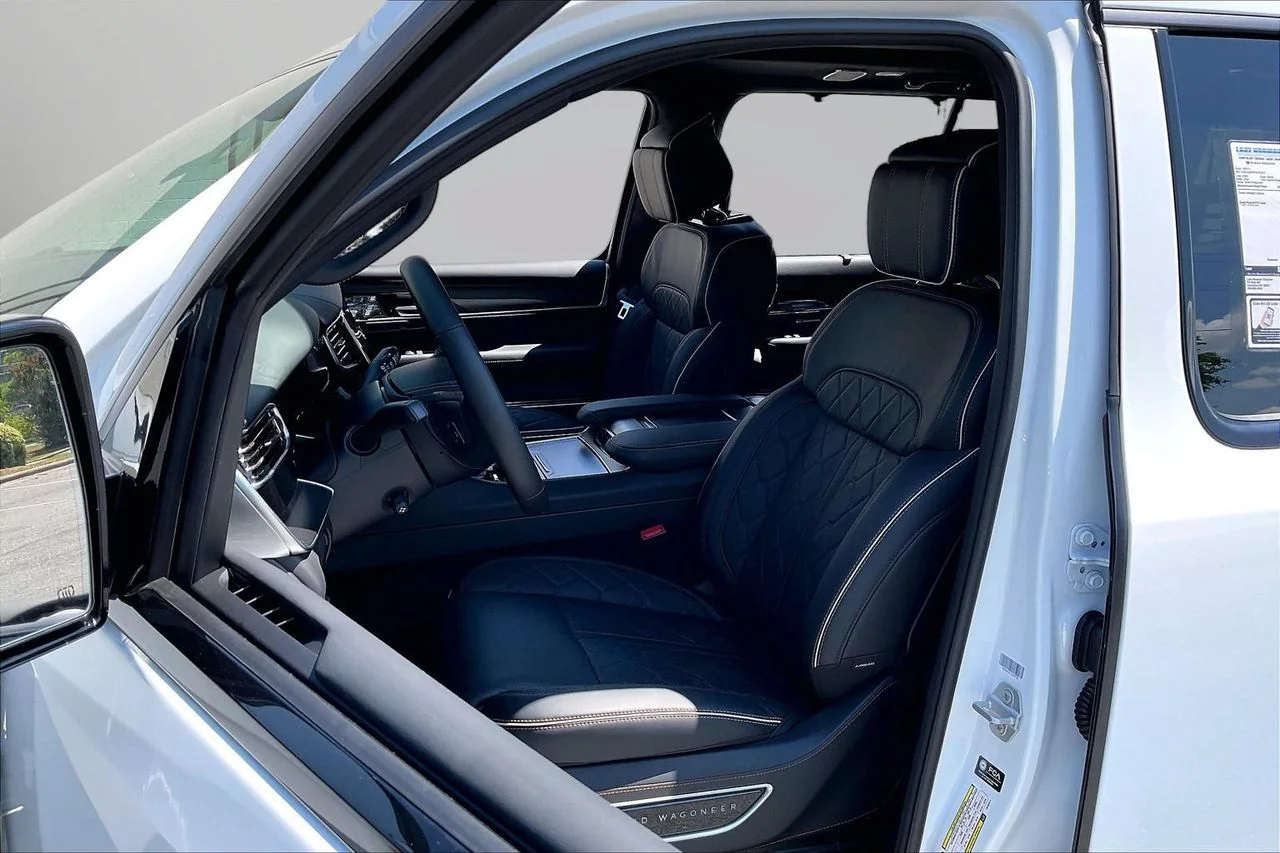 New 2026 Bright White Clearcoat Jeep Summit Reserve image 20