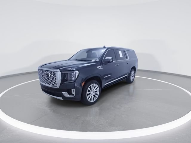 Used 2022 Green GMC Denali image 5