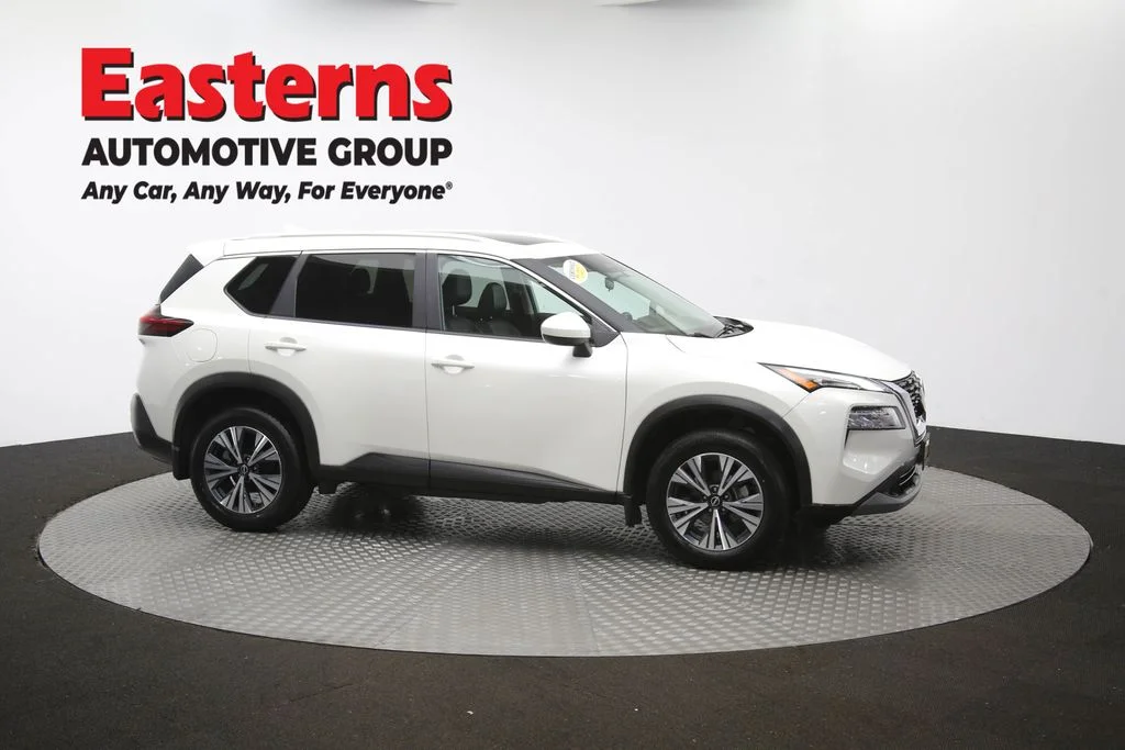 Used 2023 White Nissan SV image 47