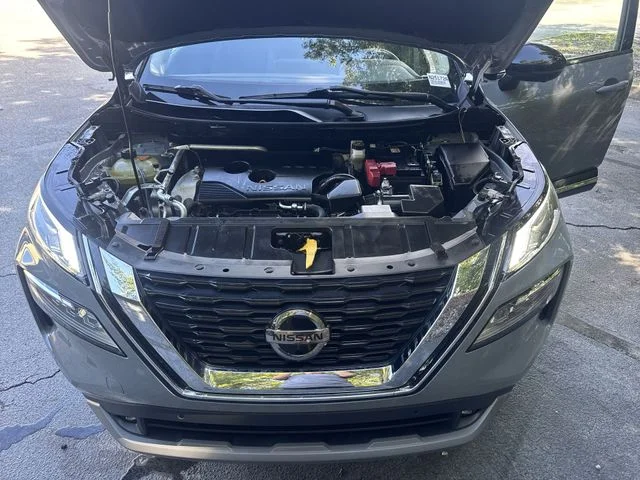 Used 2021 Gray Nissan SL image 32