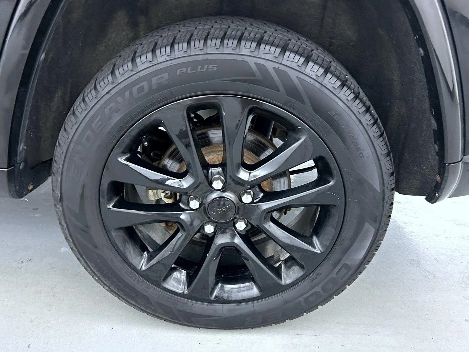 Used 2019 Black Jeep Altitude image 23