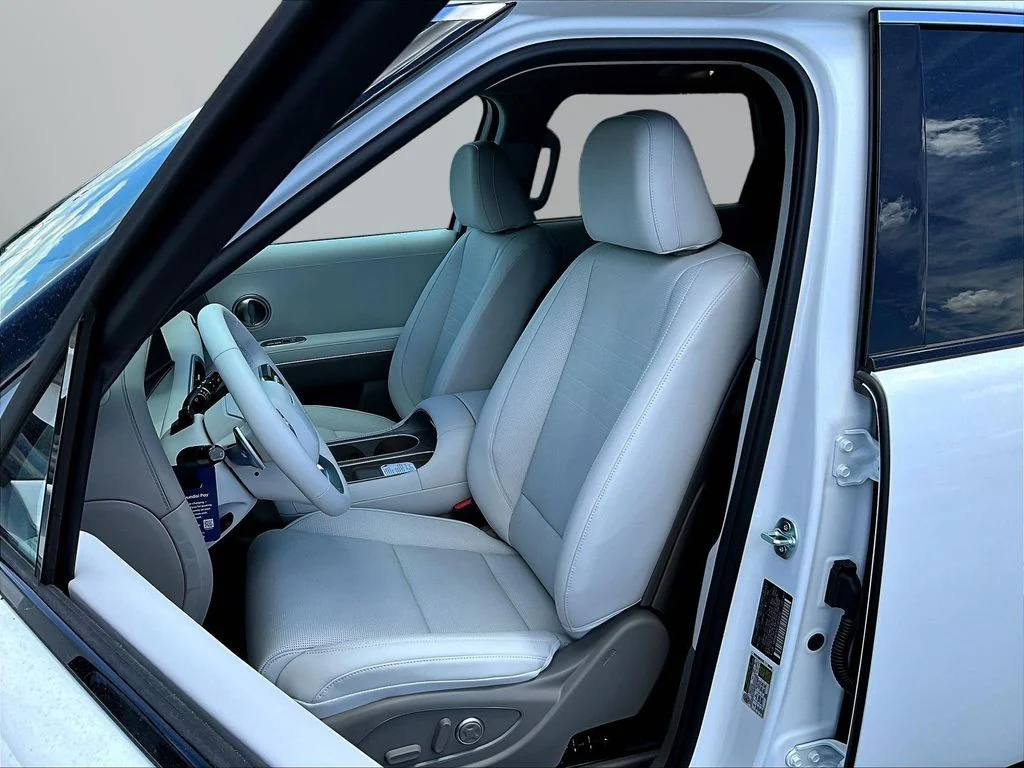 New 2026 White Hyundai Limited image 26