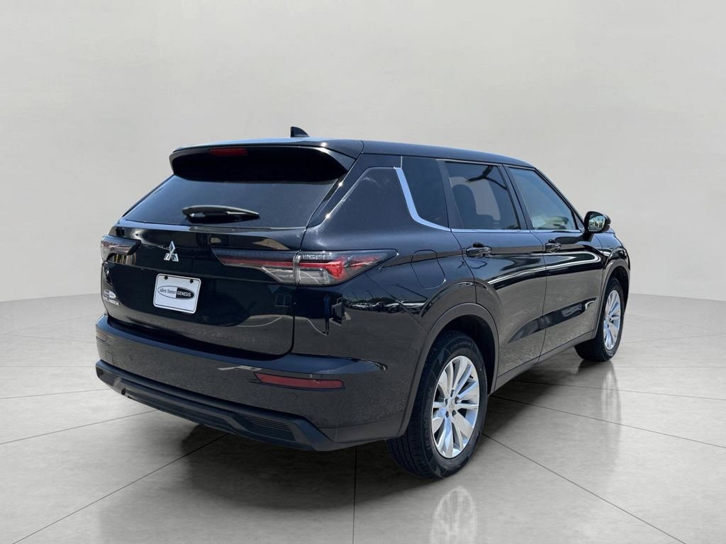 Used 2025 Black Mitsubishi ES image 6