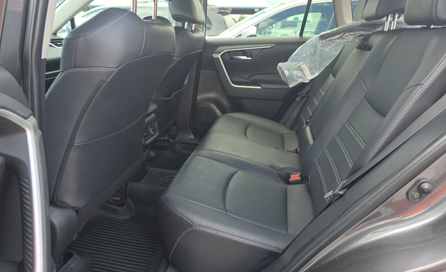 Used 2023 Gray Toyota XLE Premium image 14