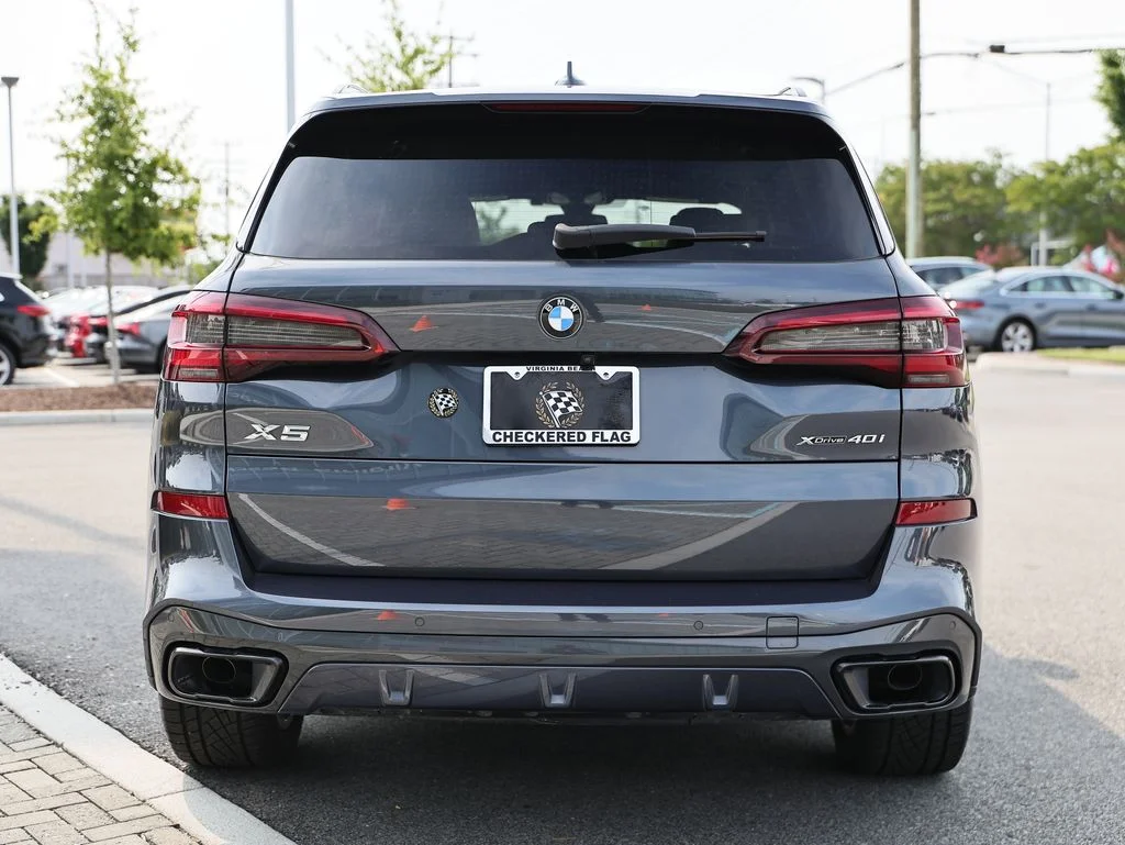 Used 2022 Arctic Gray Metallic BMW xDrive40i image 10