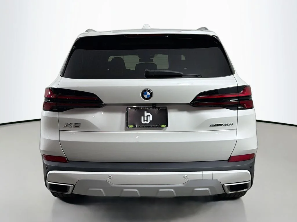 Used 2024 White BMW sDrive40i image 6