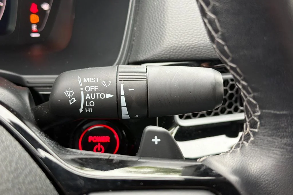 Used 2025 Platinum White Pearl Honda Sport Touring image 32