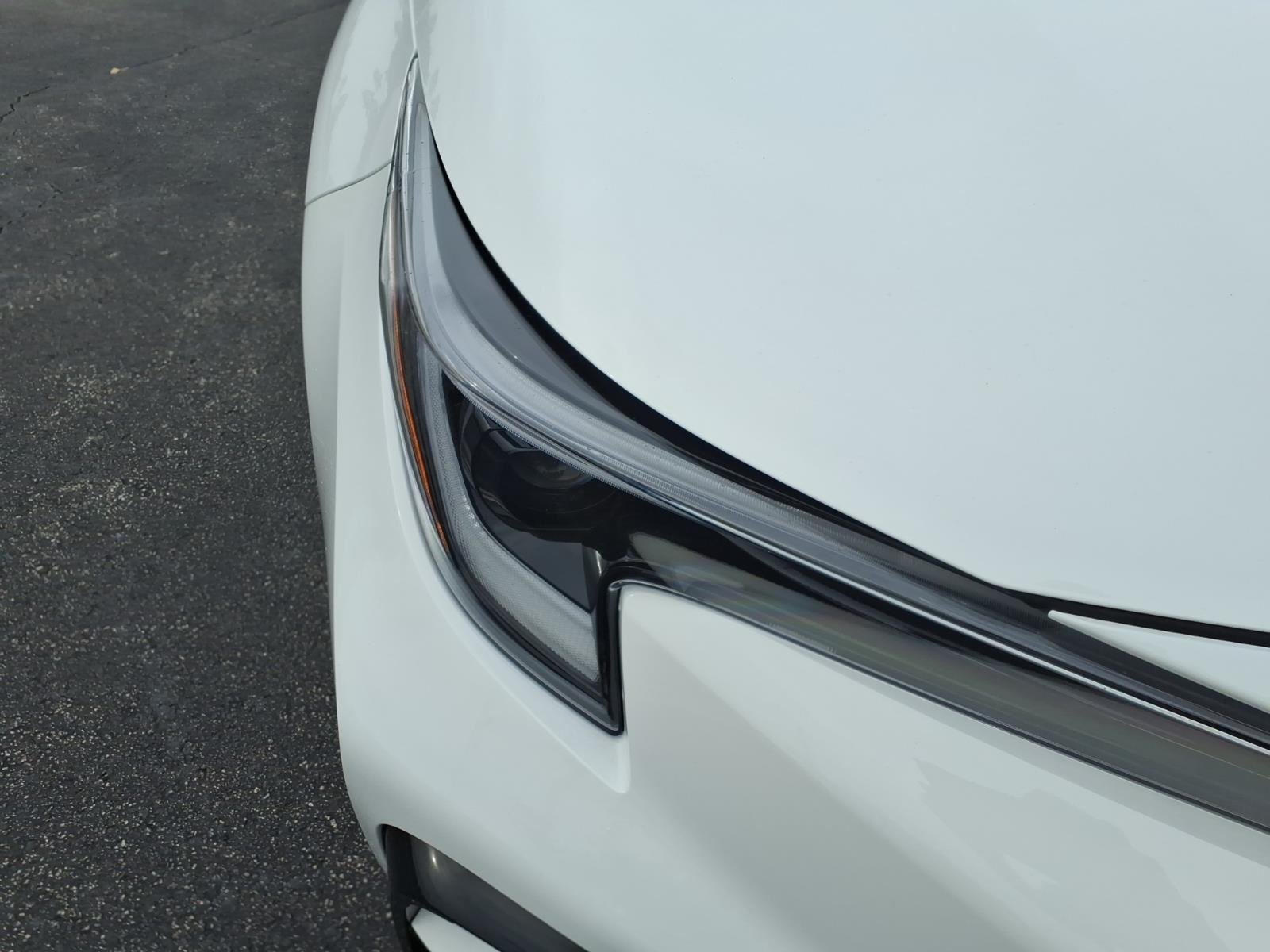 New 2026 Ice Cap Toyota SE image 13