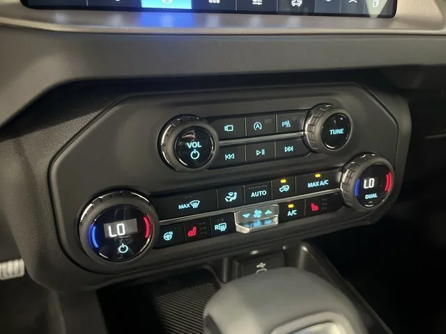 New 2026 Avalanche Gray Ford Outer Banks image 17