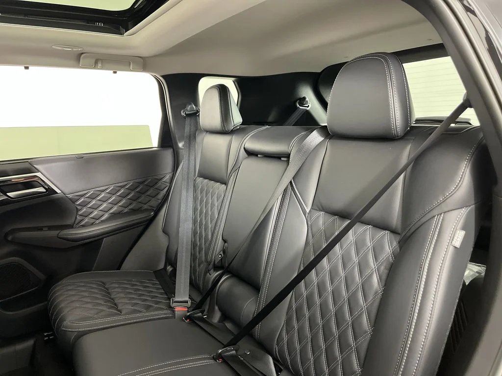 New 2025 Black Mitsubishi SEL S-AWC image 24