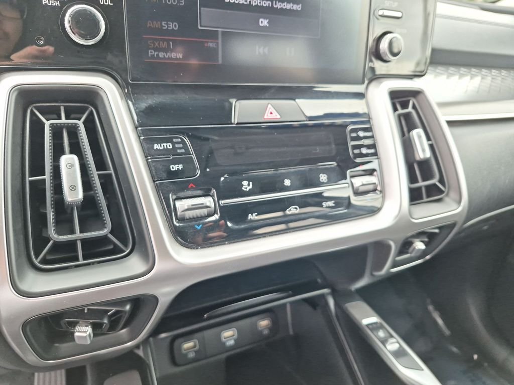 2021 Kia Sorento S - Photo 22