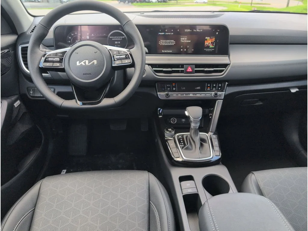 2025 Kia Seltos SX - Photo 32