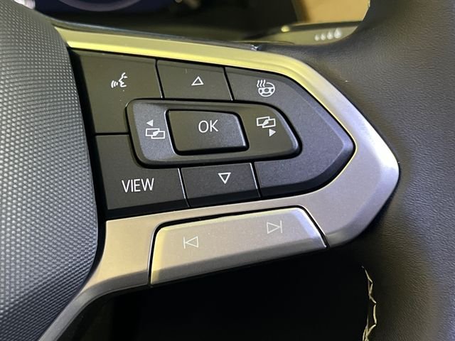 New 2026 Black Volkswagen 2.0T SE w/Technology image 15