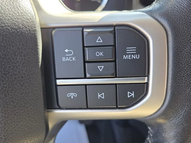 Used 2022 Oxford White Ford XLT image 25