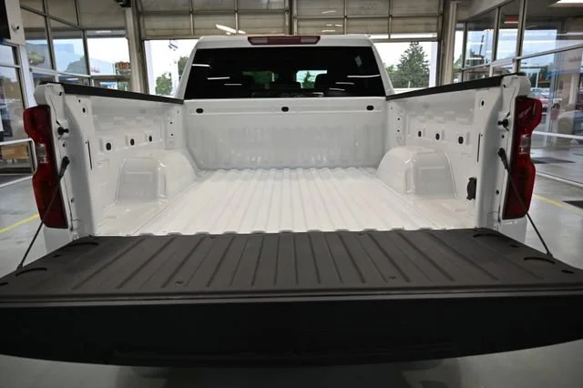 New 2026 Summit White Chevrolet LT (2FL) image 7