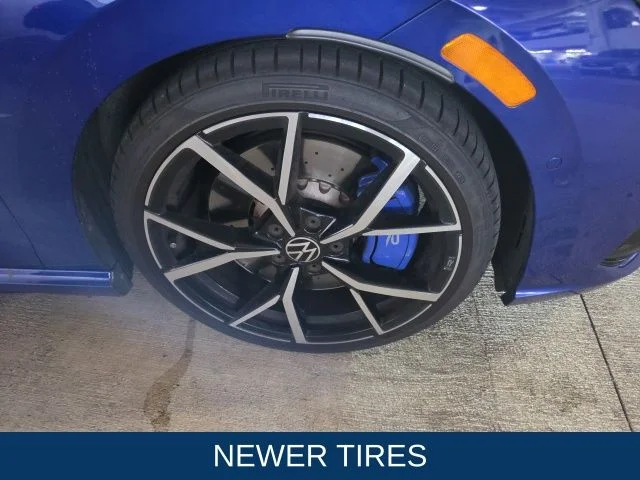 Used 2024 Blue Volkswagen 2.0T image 3