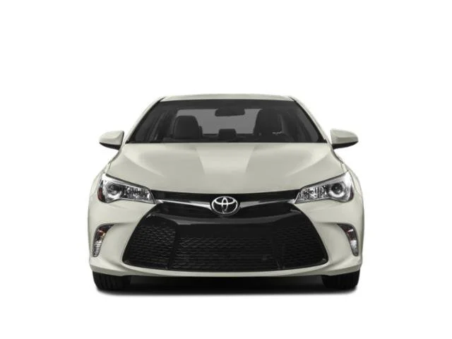Used 2015  Toyota SE image 4