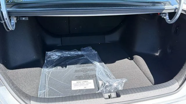 New 2026 Solar Silver Metallic Honda SE image 13