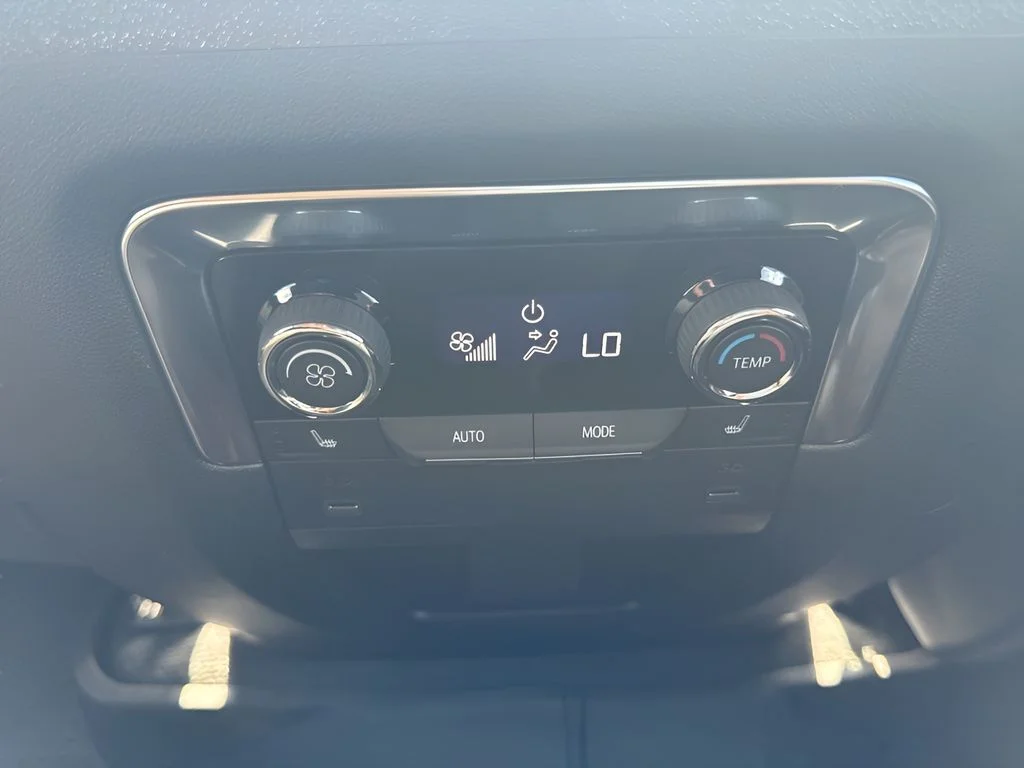 Used 2026 White Chevrolet High Country image 14