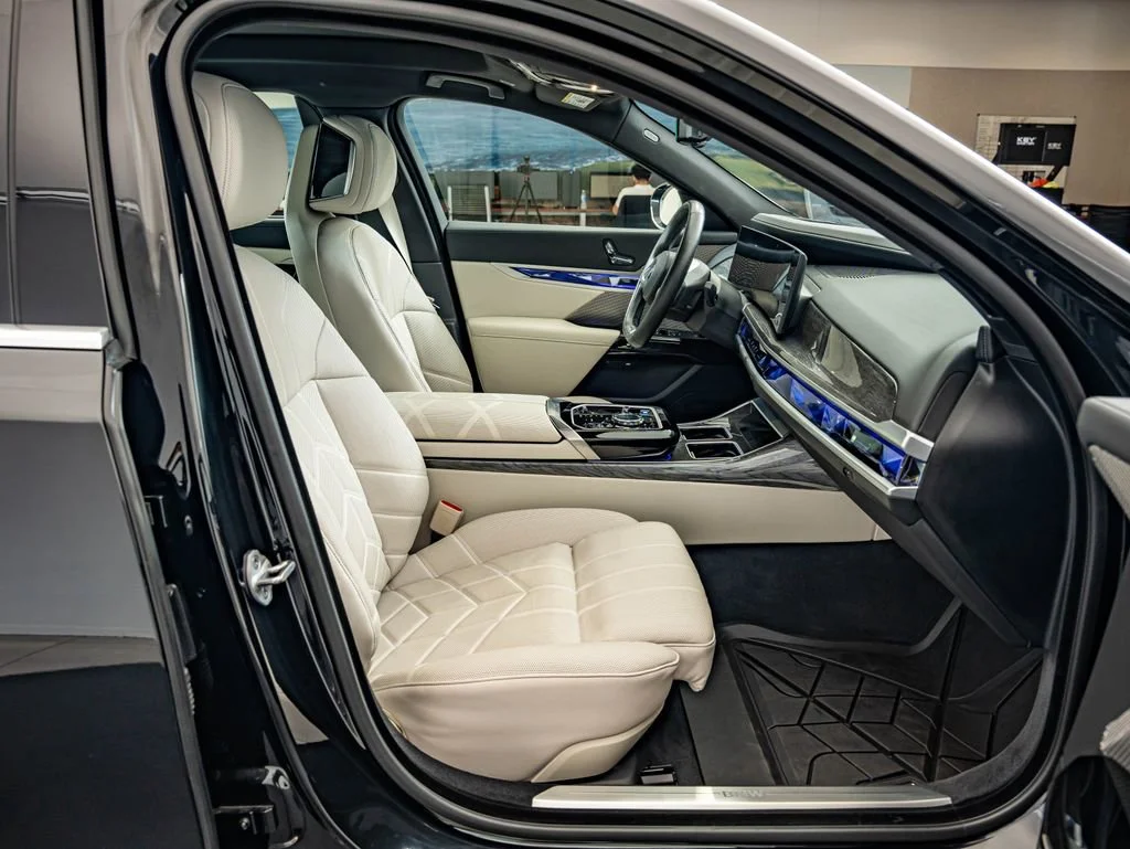 Used 2024 Black Sapphire Metallic BMW eDrive50 image 39