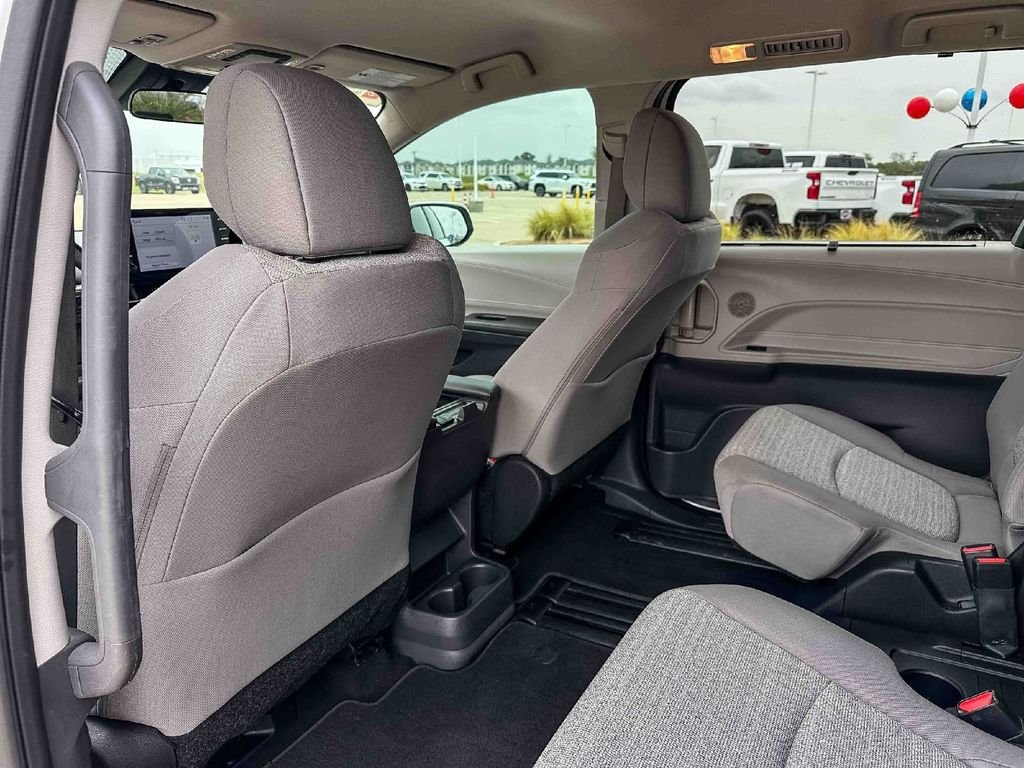 Certified Used 2022 White Toyota LE image 17