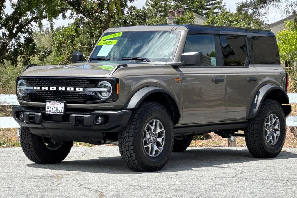 New 2025 Gray Ford Badlands® image 9
