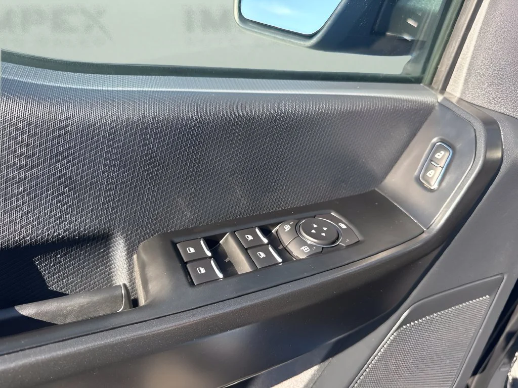 Used 2021 Blue Ford XL image 22