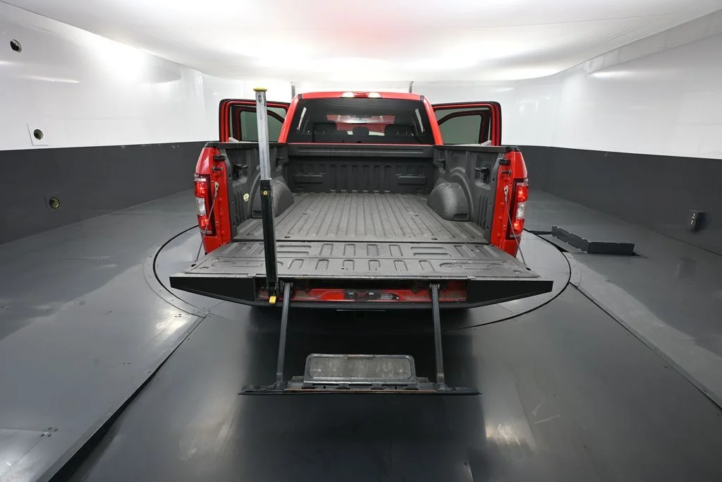 Used 2020 Red Ford XLT image 29