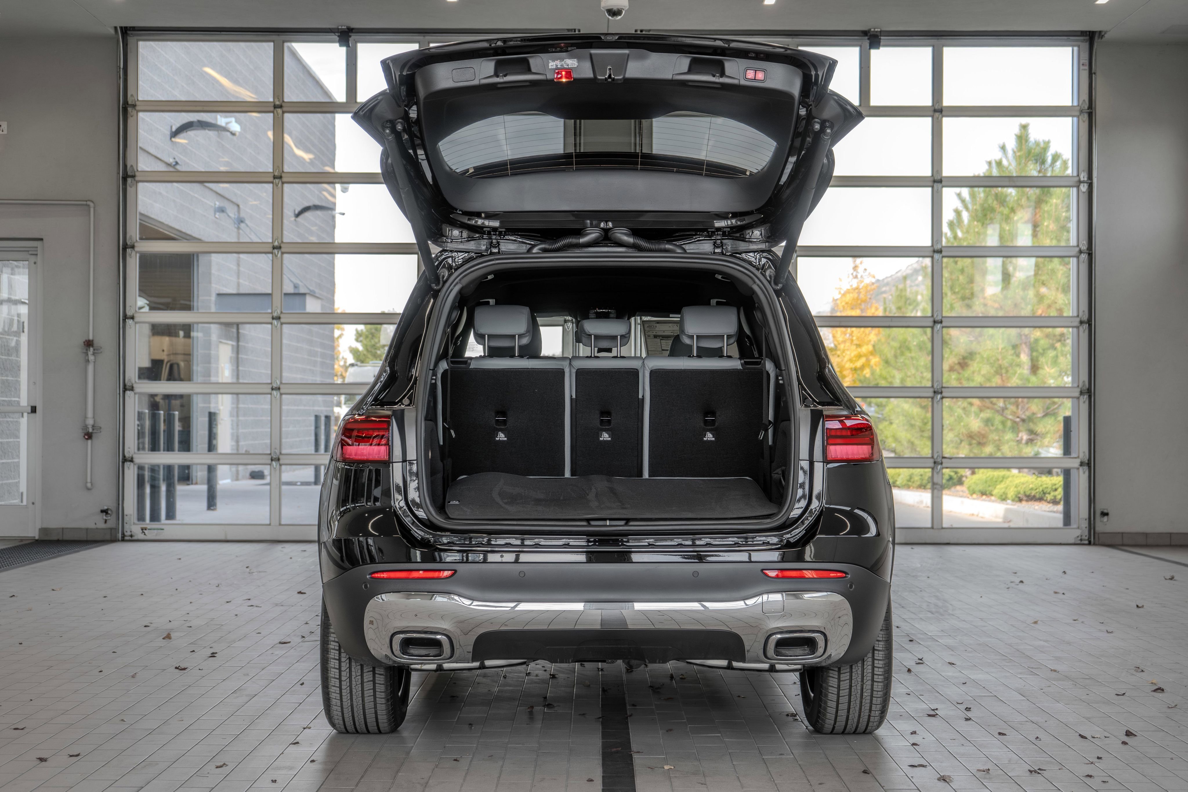 New 2026 Night Black Mercedes-Benz GLB 250 image 16