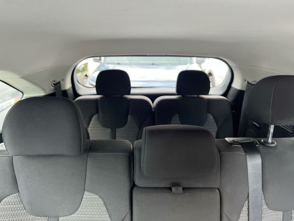 Used 2026 White Hyundai SEL image 23