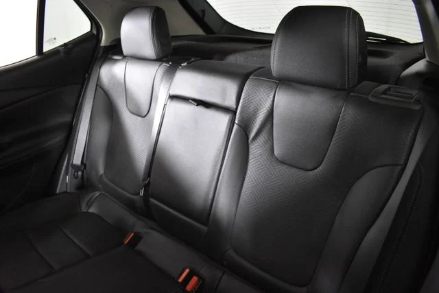 Used 2023  Buick Essence image 16
