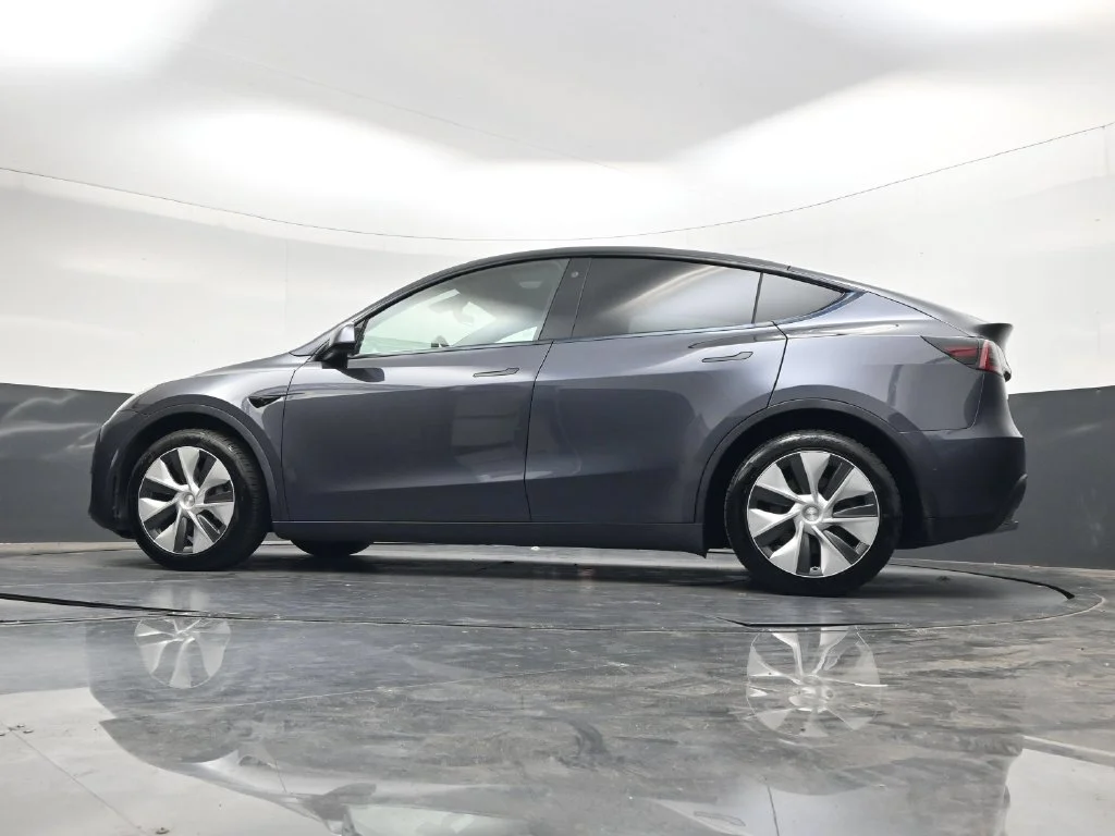 Used 2021 Midnight Silver Metallic Tesla Long Range image 26