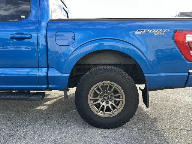 Used 2021 Blue Ford Lariat image 10