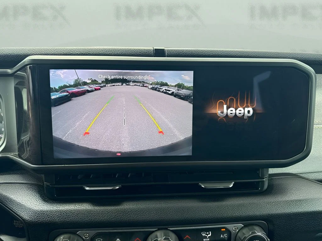 Used 2025 White Jeep Sport S image 16