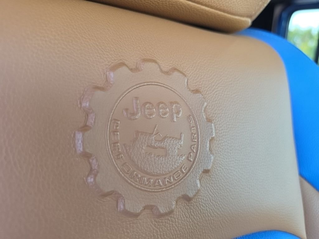 Used 2024 Blue Pearl Jeep Rubicon image 25