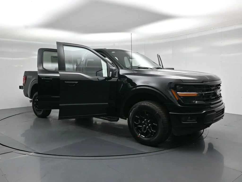 New 2026 Agate Black Metallic Ford XLT image 30