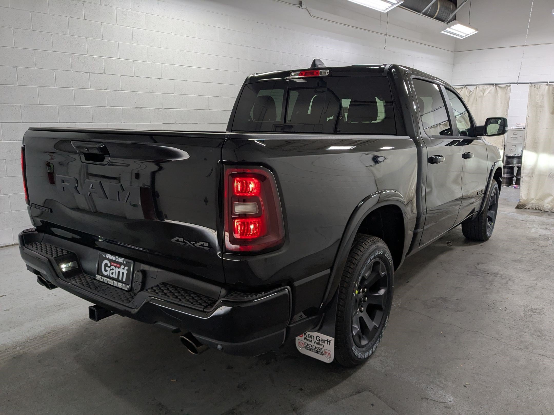 New 2026 Diamond Black Crystal Pearlcoat RAM Big Horn image 4